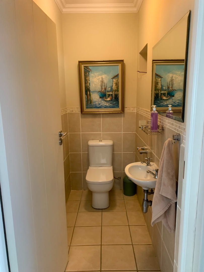 4 Bedroom Property for Sale in Goose Valley Western Cape
